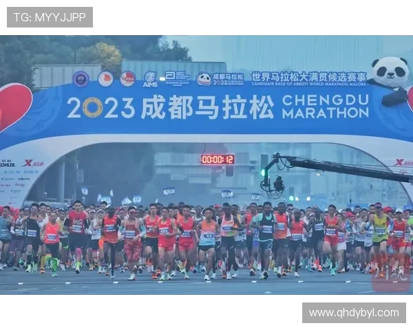 成都攀岩队在马拉松大满贯中的力量展现与精彩点评